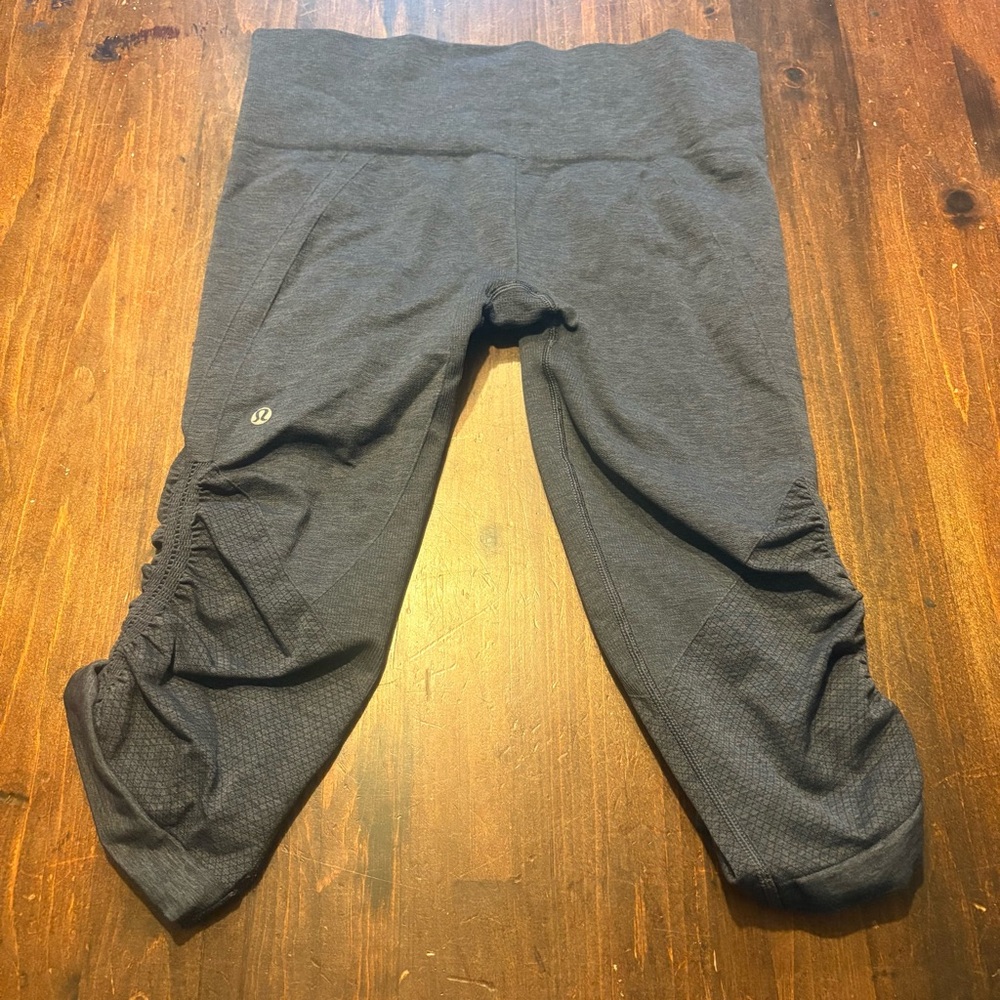 Lulu Lemon grey/blue heathered capris